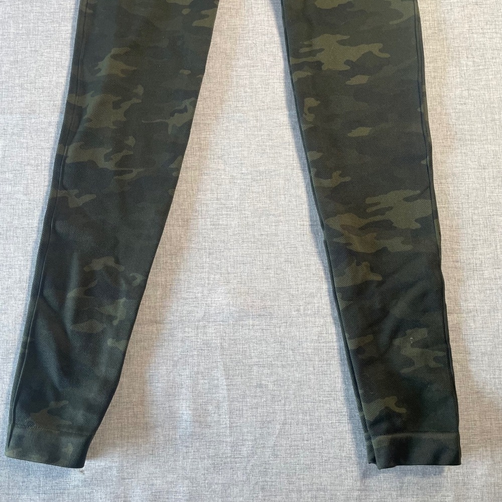 Spanx Look At Me Now Seamless Camo Leggings Green High Waisted XS/TP Camouflage - Picture 8 of 10